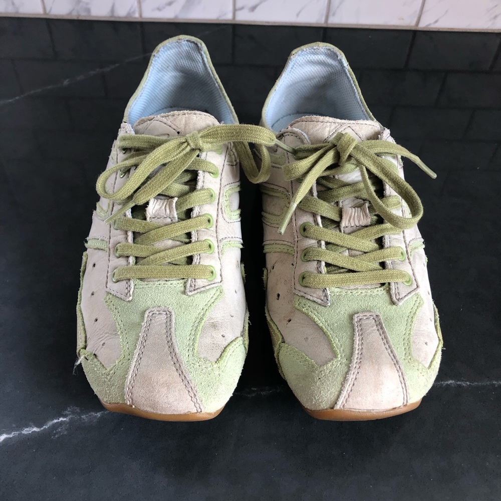 Green and grey Suede Unisex Casual Sneakers 
Womens Sz 9 / Men’s 7.5